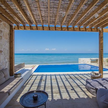 Niova Villa - Seafront, Private Pool And Ionian Sea Views, By Zantewize Alykes  Dış mekan fotoğraf