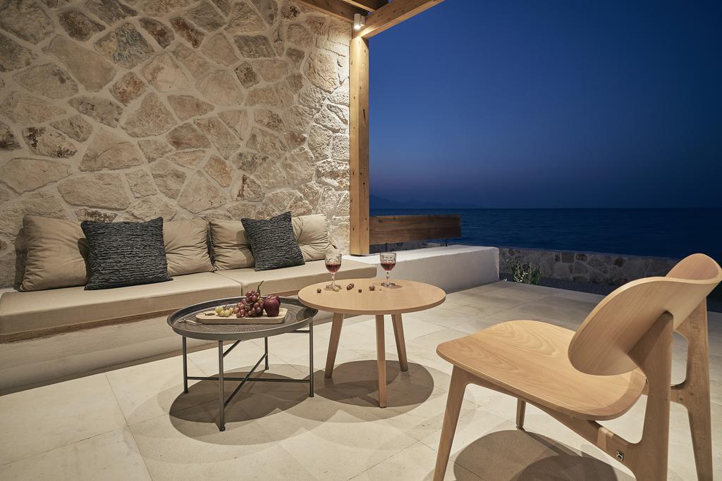 Niova Villa - Seafront, Private Pool And Ionian Sea Views, By Zantewize Alykes  Dış mekan fotoğraf