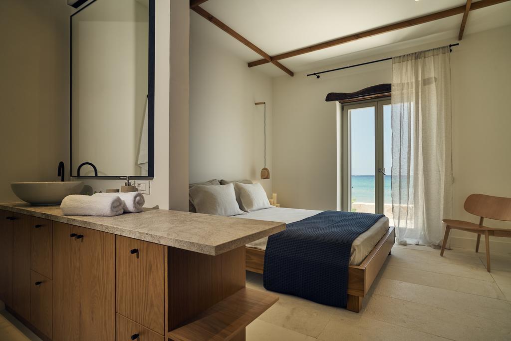 Niova Villa - Seafront, Private Pool And Ionian Sea Views, By Zantewize Alykes  Dış mekan fotoğraf