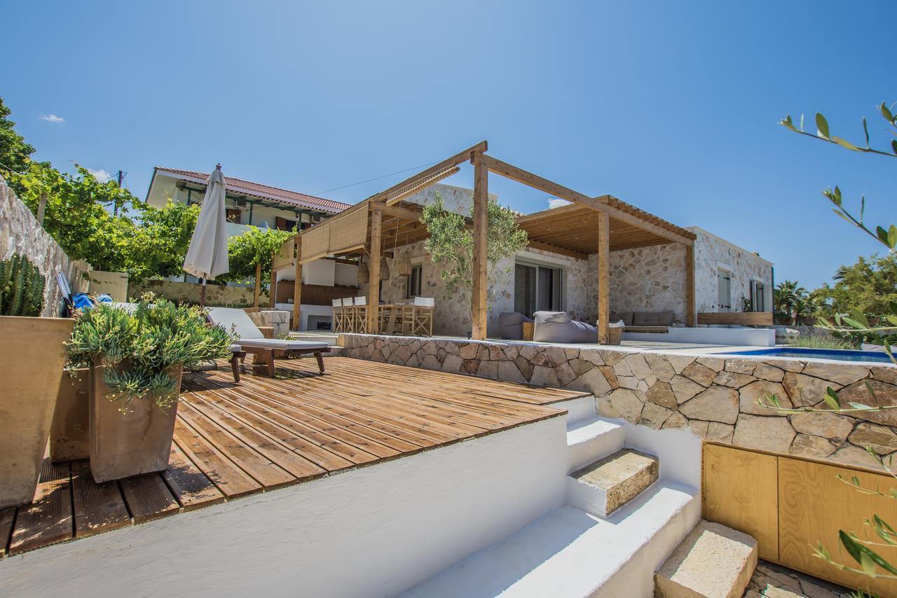Niova Villa - Seafront, Private Pool And Ionian Sea Views, By Zantewize Alykes  Dış mekan fotoğraf
